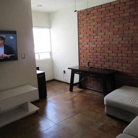 Hostal Casa Castillo Morelia Exterior photo