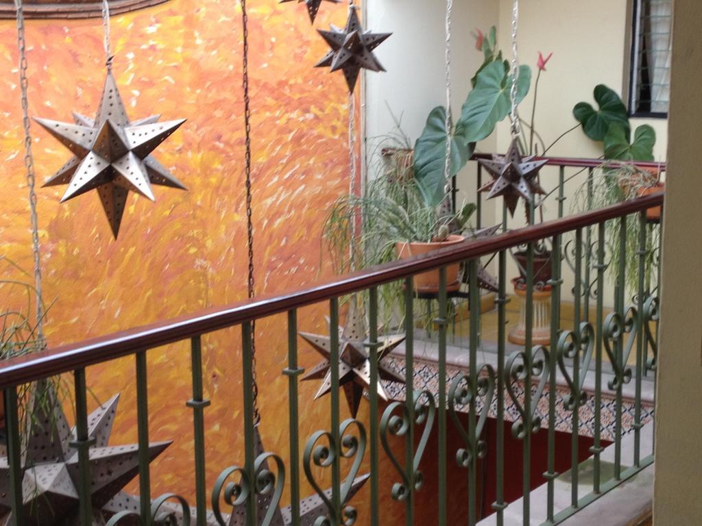 Hostal Casa Castillo Morelia Exterior photo