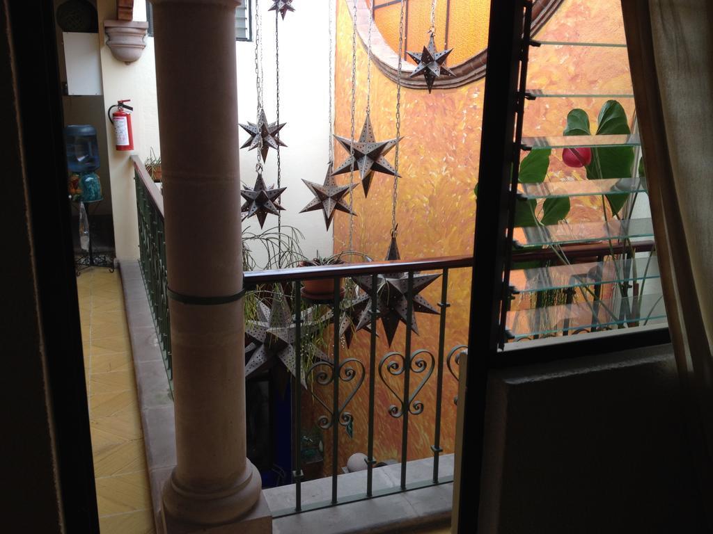 Hostal Casa Castillo Morelia Exterior photo