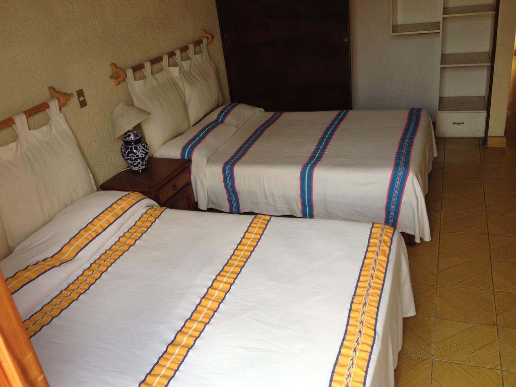 Hostal Casa Castillo Morelia Room photo