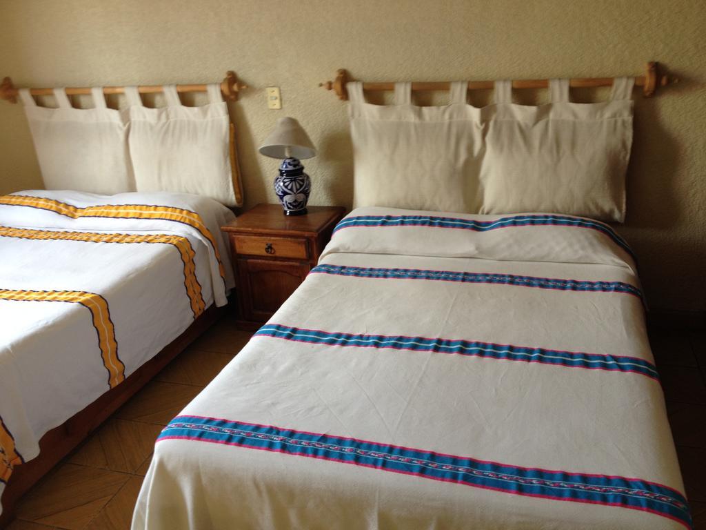 Hostal Casa Castillo Morelia Room photo