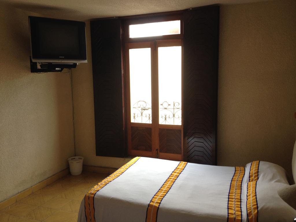 Hostal Casa Castillo Morelia Room photo