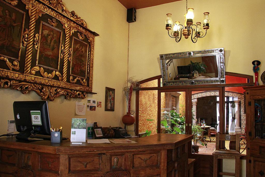 Hostal Casa Castillo Morelia Exterior photo