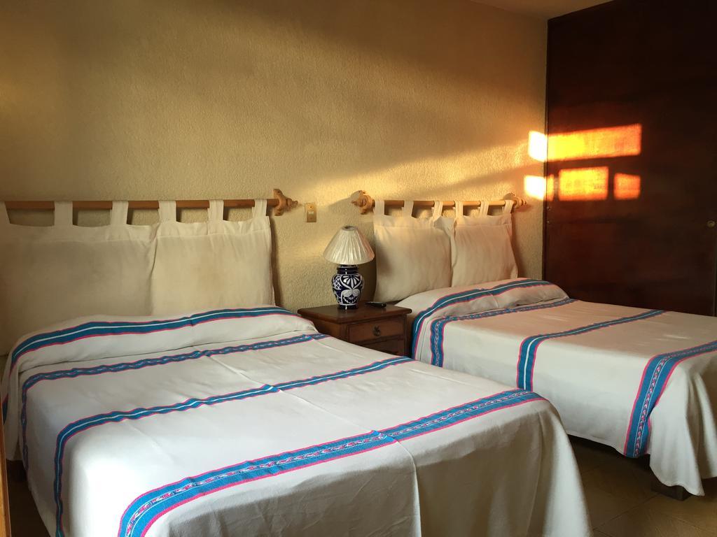 Hostal Casa Castillo Morelia Room photo