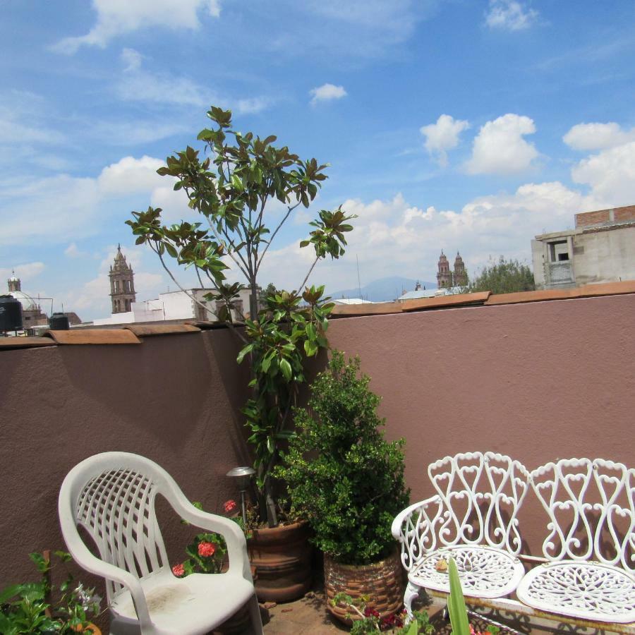 Hostal Casa Castillo Morelia Exterior photo