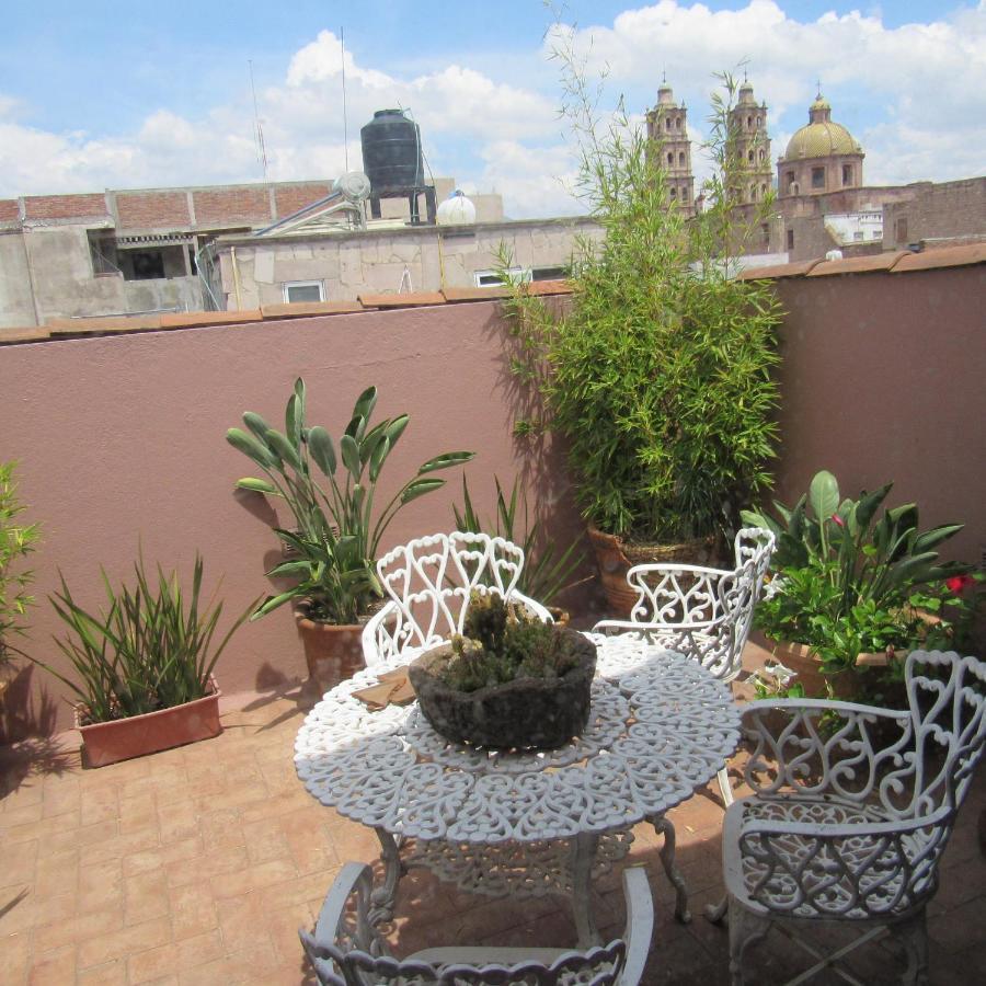 Hostal Casa Castillo Morelia Exterior photo