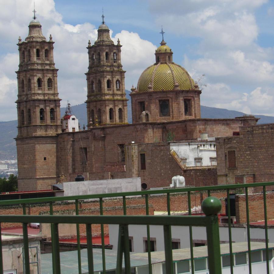 Hostal Casa Castillo Morelia Exterior photo